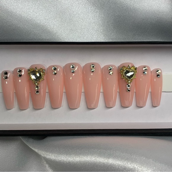 Long Coffin Soft Sheer Pink Nails - Picture 3 of 5